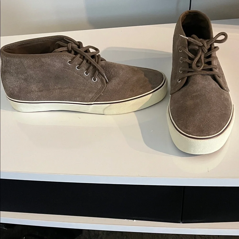 American Eagle Outfitters Suede Tan Chukka‎ Boot Sneakers Lace Up Ankle High